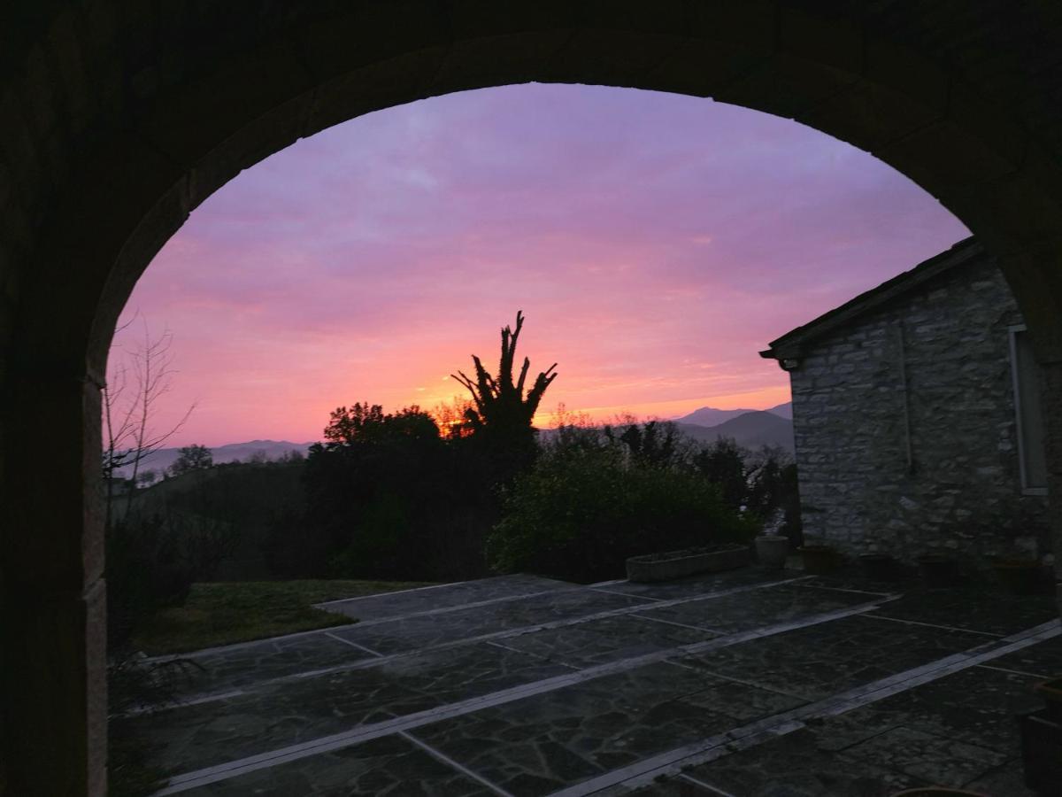 Agriturismo Del Frontino - Lo Studio Acqualagna Exteriör bild