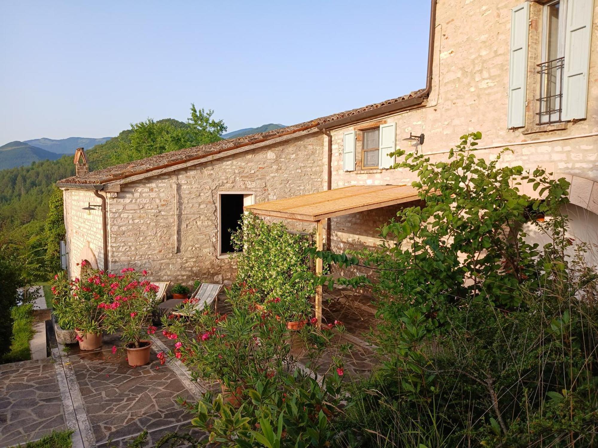 Agriturismo Del Frontino - Lo Studio Acqualagna Exteriör bild